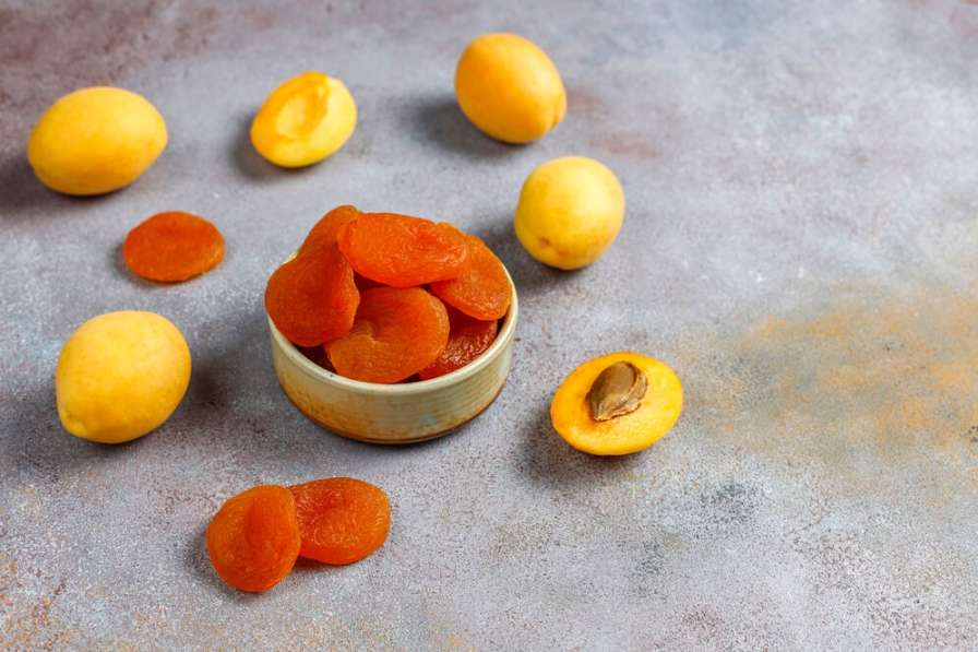 Dried apricots soaked in water benefits